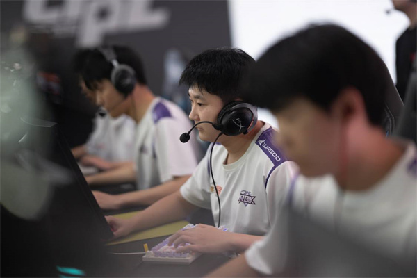LGD遭遇成都AG能否越挫越勇？XROCK.斗鱼全力冲击四强